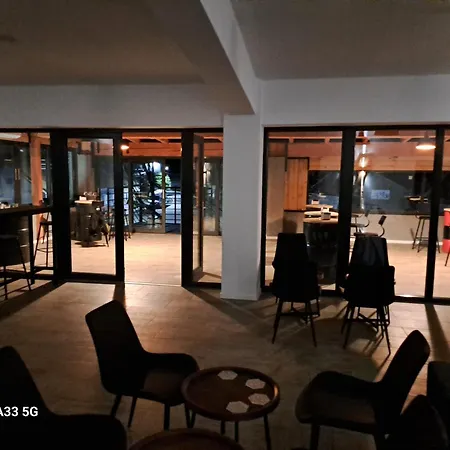 Borderline Hotel